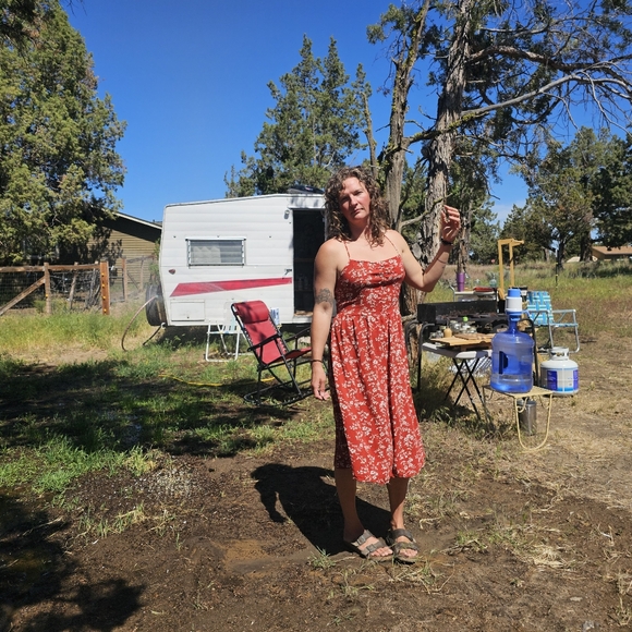 Sweet pea red dress. Past the knees for the nuns - Picture 6 of 6